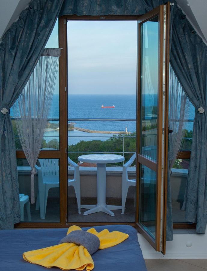 Black Sea Narcissus - Quiet Studio With Amazing Sea View Varna Extérieur photo