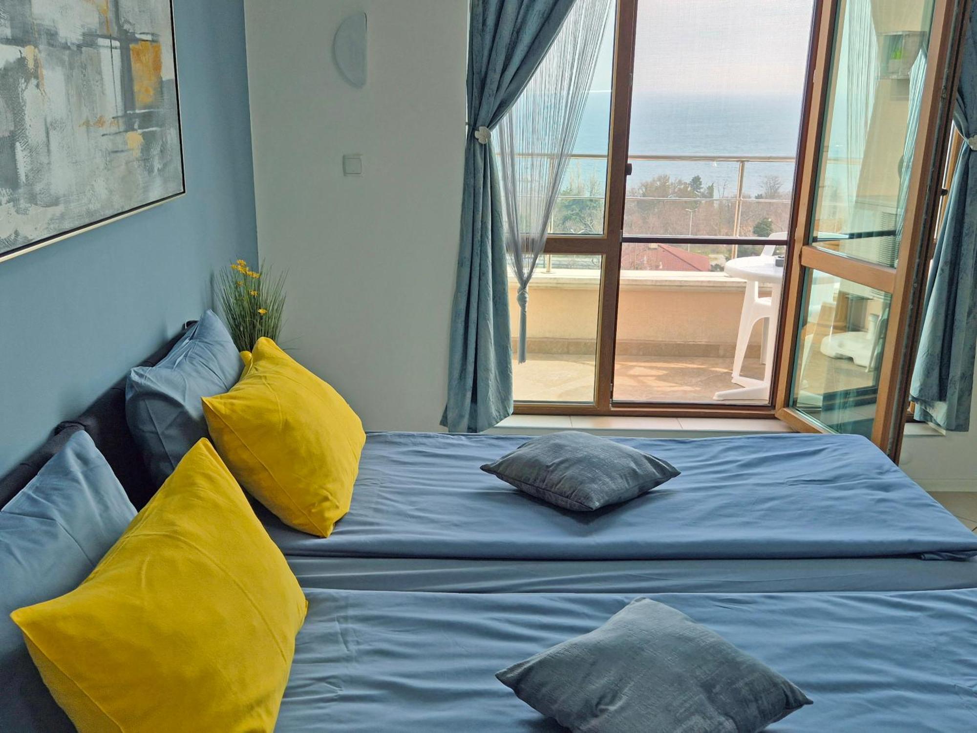 Black Sea Narcissus - Quiet Studio With Amazing Sea View Varna Extérieur photo